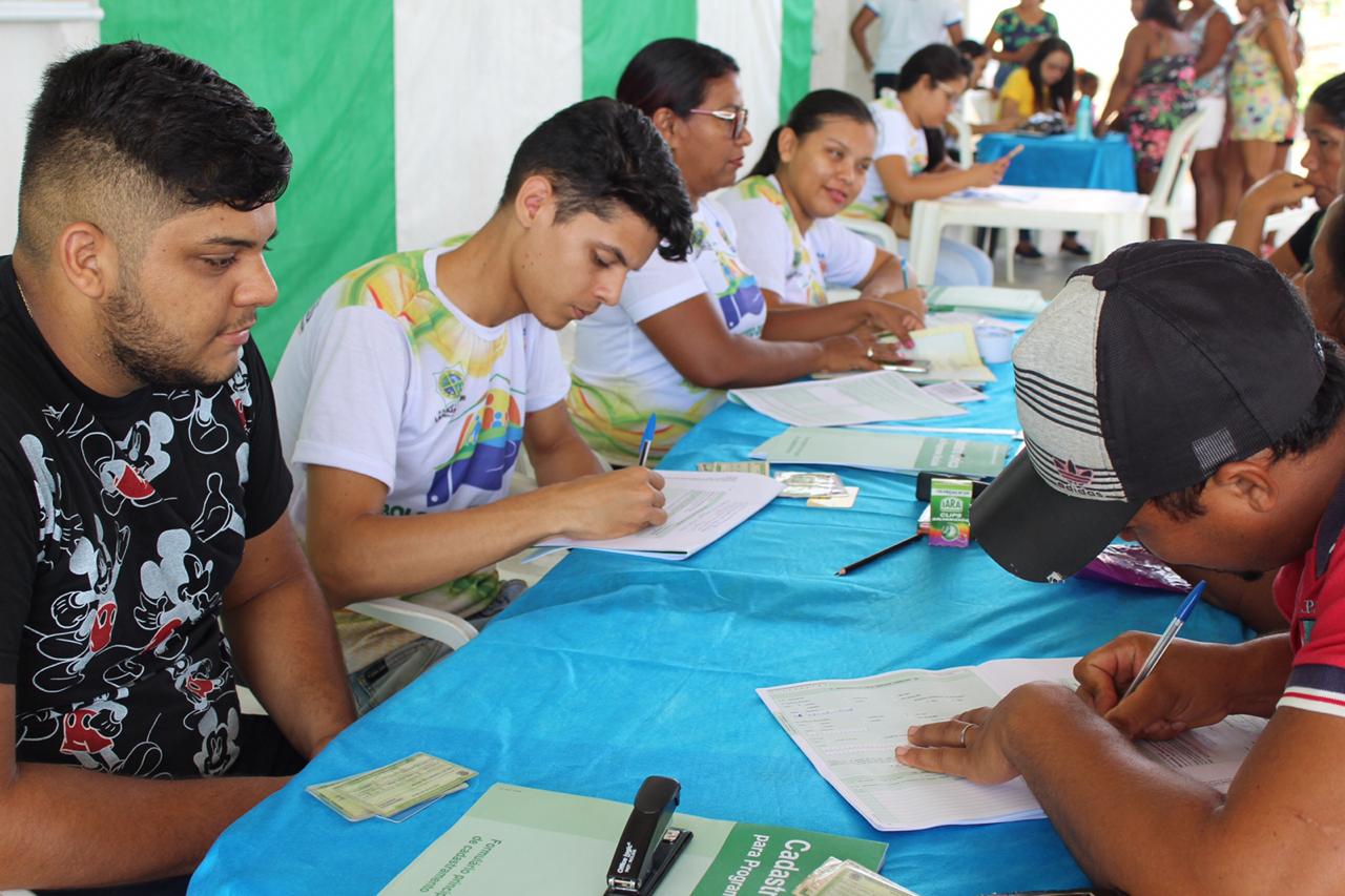 Projeto Bolsa Família perto de você foi ao bairro Buritizal nesta quinta feira (05).